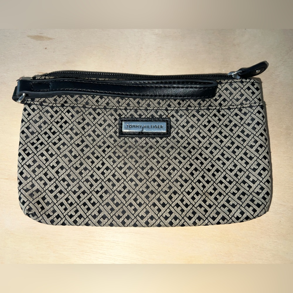 Tommy Hilfiger Black and Gray Patterned Clutch